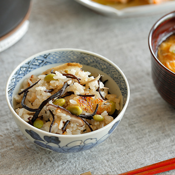 ひじきと野菜の炊き込みご飯