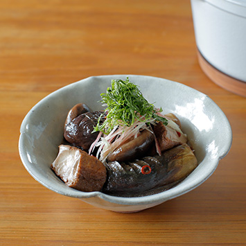 丸ごとナスの中華風黒酢醤油煮