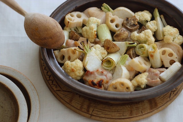 「わたしの胃袋ごはん 今夜はおうちパーティー鶏と白い冬野菜のオーブン焼き」暮らし上手のたまごさん 福田みなみ